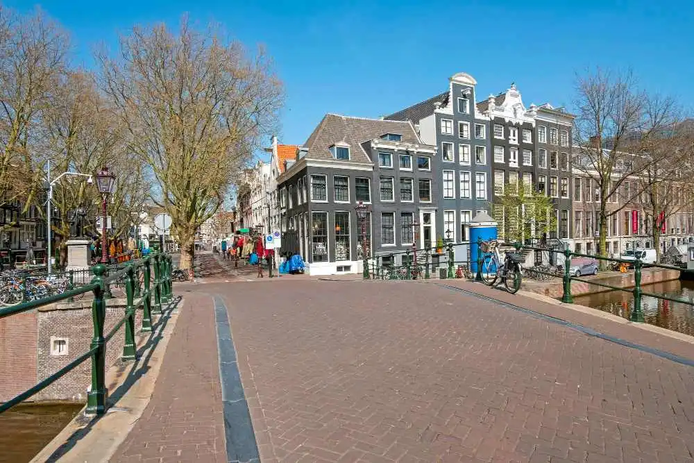 overtoom streets